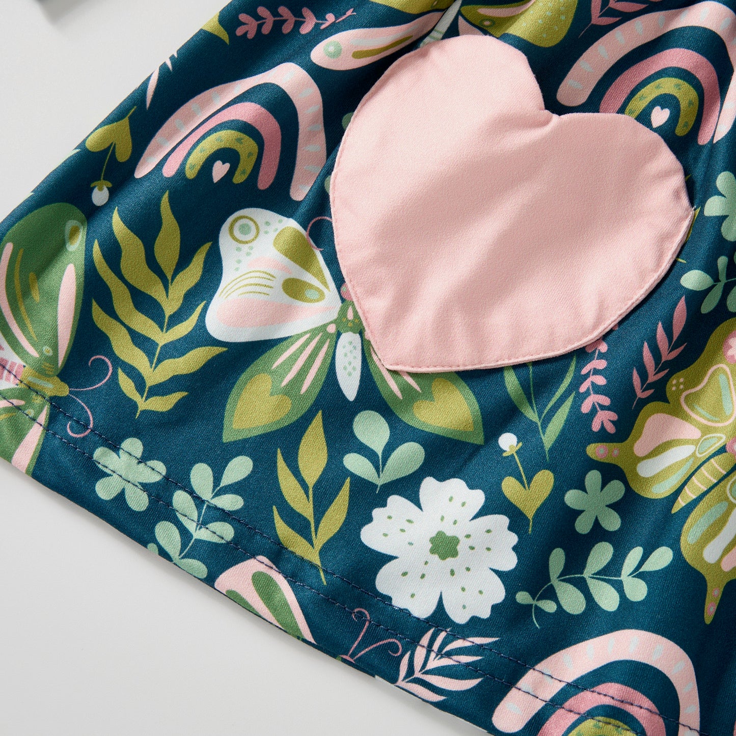 Flutter & Free Dress